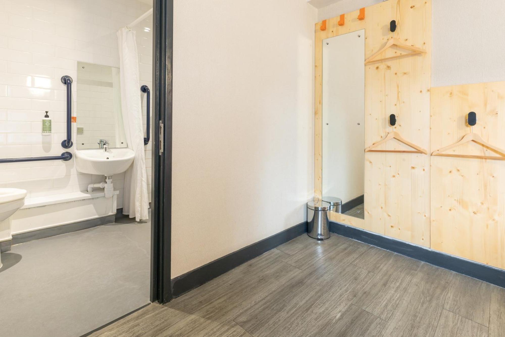 Easyhotel Glasgow City מראה חיצוני תמונה