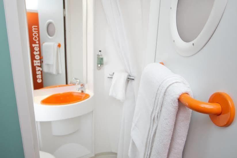 Easyhotel Glasgow City מראה חיצוני תמונה